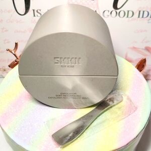 SKKN by Kim Exfoliantor with aplicator.